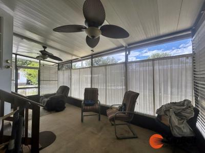 Photo 5 of 28 of home located at 2805 SE 110th Street Lot B12 Ocala, FL 34480
