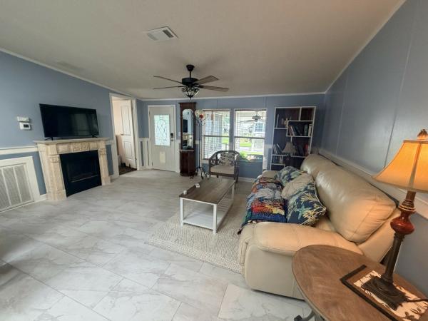 2002 Homes of Merit A1662Y Mobile Home