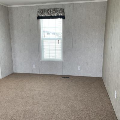 Photo 3 of 6 of home located at 1229 Chateau Monroe, MI 48161