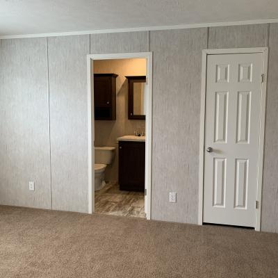 Photo 5 of 6 of home located at 1229 Chateau Monroe, MI 48161