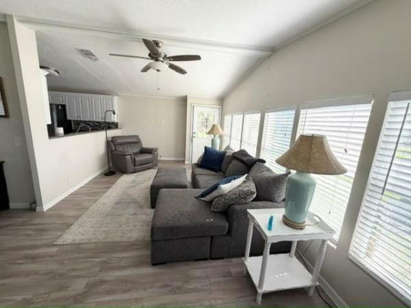 1988 PALM Manufactured Home