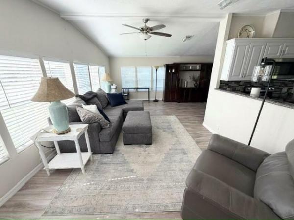 1988 PALM Manufactured Home
