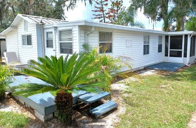 Photo 3 of 13 of home located at 3642 Ireland Ave Zephyrhills, FL 33541