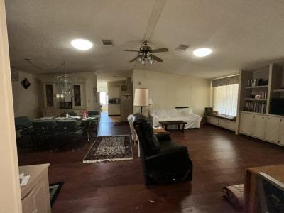 Photo 5 of 20 of home located at 7003 King Palm Court Ellenton, FL 34222