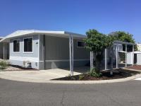 1972 HILLCREST - Mobile Home
