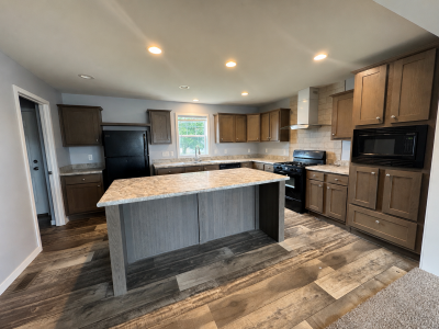 Photo 2 of 4 of home located at 144 Constitution Circle Potterville, MI 48876
