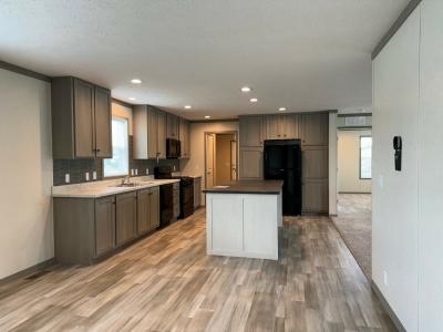 Mobile Home at 4197 Mill Valley Burton, MI 48519
