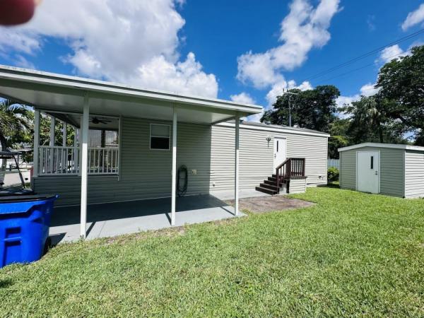 2013 Nobility Bungalow w/porch Mobile Home