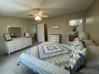 Photo 3 of 20 of home located at 36034 Cherry Avenue Grand Island, FL 32735