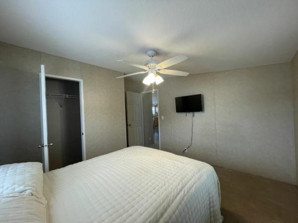 2011 KING Nobility Monet Mobile Home