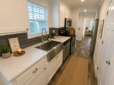 Photo 3 of 25 of home located at 10 Anita Dr Lake Placid, FL 33852