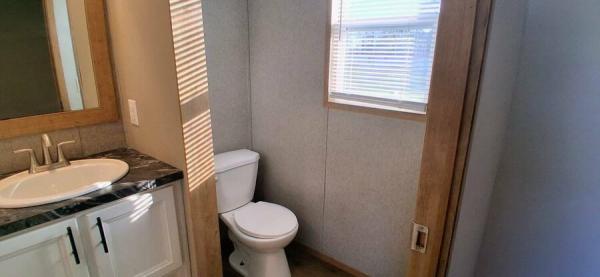 2022 76CEJ16663AH22  Home