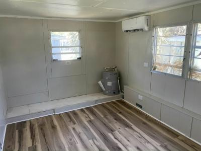 Photo 5 of 6 of home located at 7 Eustis Road Mount Dora, FL 32757