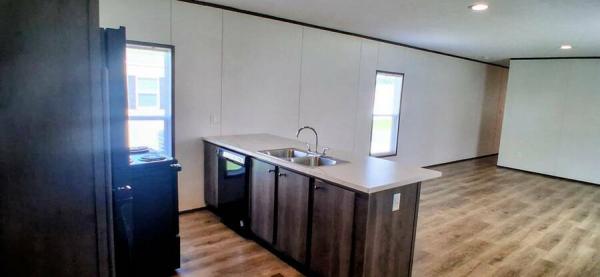 2023 170PXPHOENIX16763A  Home