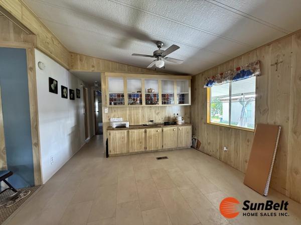 1983 PALM Manufactured Home