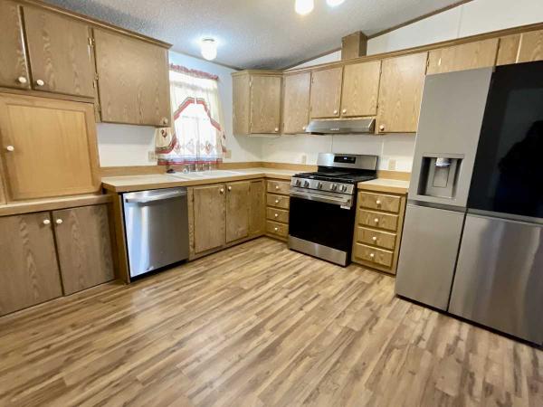 1990 Champion Woodridge Manufactured Home