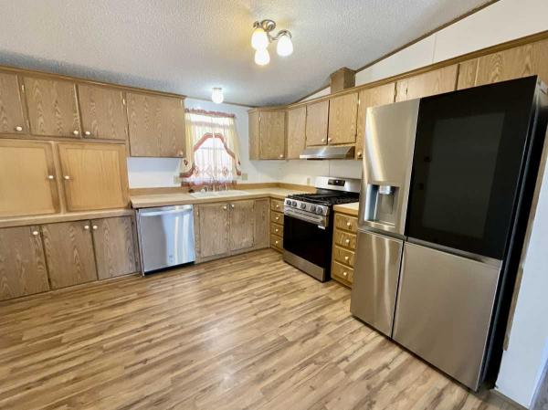 1990 Champion Woodridge Manufactured Home