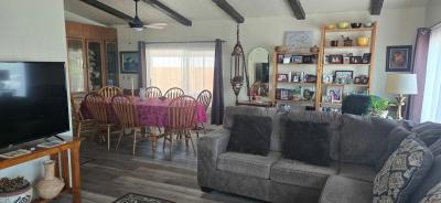 Photo 3 of 14 of home located at 920 Coconut Way Bakersfield, CA 93301