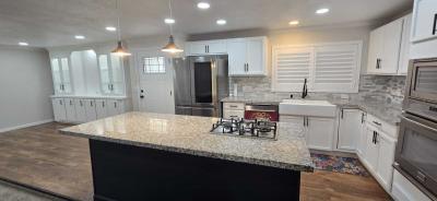 Photo 5 of 18 of home located at 4301 Jewett Ave Bakersfield, CA 93301