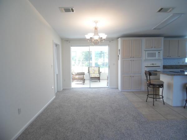 2005 Homes of Merit T17205 Mobile Home