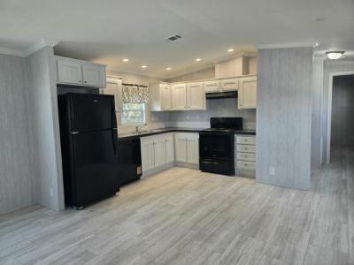 Photo 4 of 9 of home located at 2164 Greenbrier Village Loop Lakeland, FL 33810