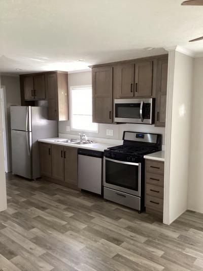 Photo 2 of 4 of home located at 117 Taylor Ct Davison, MI 48423