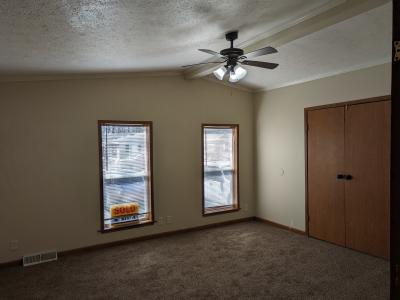 Photo 2 of 6 of home located at 294 S Van Buren Cir Davison, MI 48423