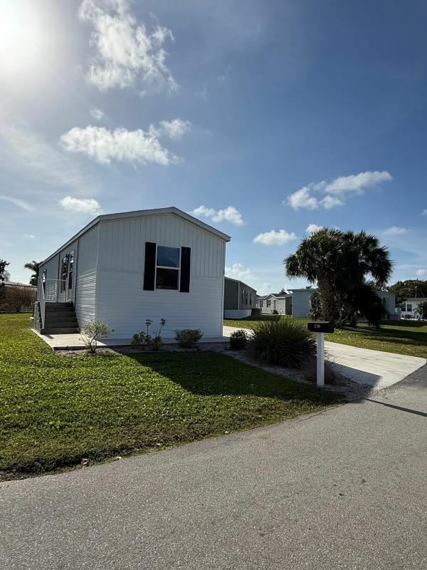 Photo 1 of 2 of home located at 138 Mockingbird Avenue Fort Pierce, FL 34982