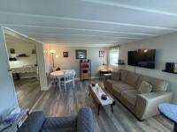 1972 Broadmore S3239 Mobile Home