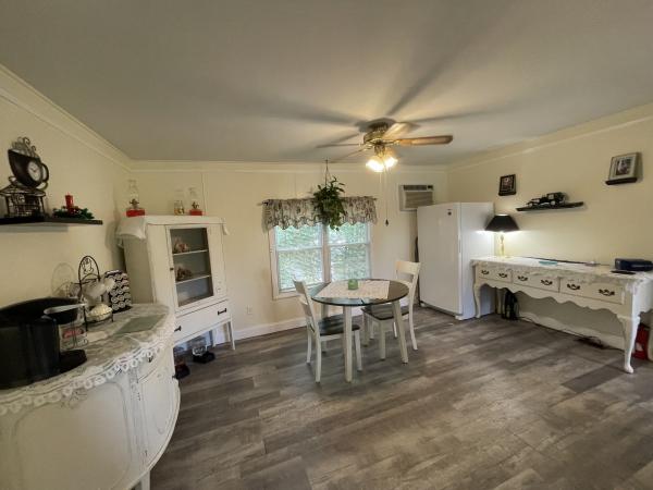 1972 Broadmore S3239 Mobile Home