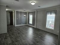 2022 Live Oak Homes L-5562E-OAK Manufactured Home