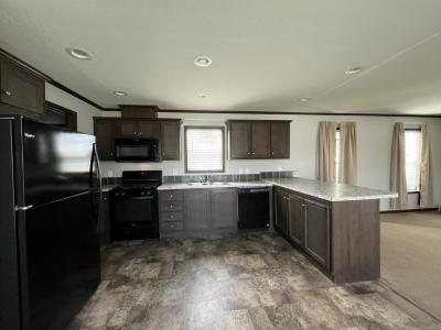 Photo 4 of 10 of home located at 43 Swan Lane Beecher, IL 60401