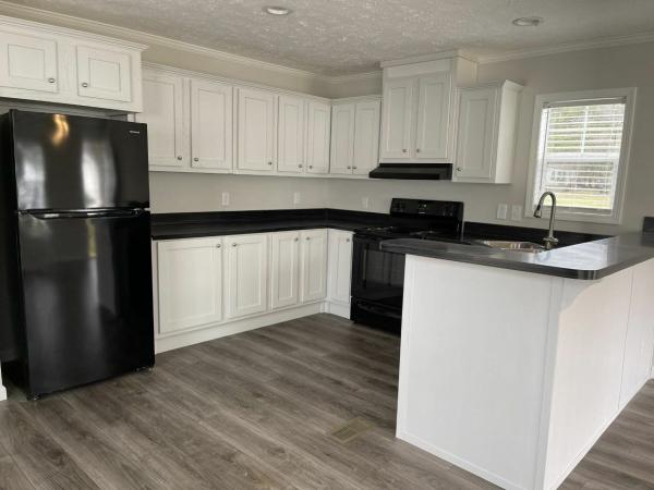 2021 Clayton Homes Inc Community Series Mobile Home