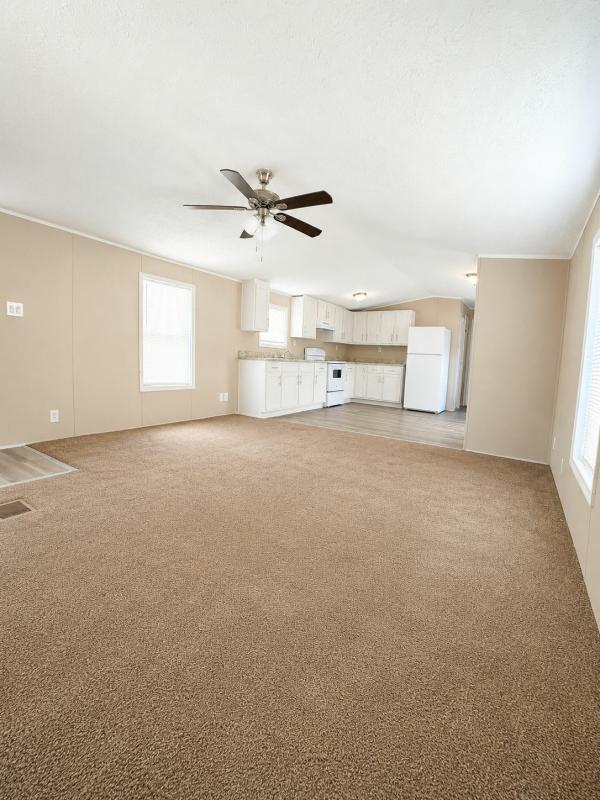 2000 Clayton Homes Inc Mobile Home For Sale