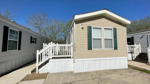 Photo 1 of 2 of home located at 5475 Southcross Ranch Rd #200 San Antonio, TX 78222