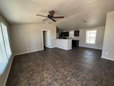 Photo 3 of 11 of home located at 7300 N 51st Ave Lot D-63 Glendale, AZ 85301