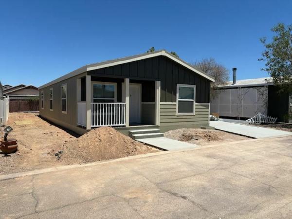 Photo 1 of 2 of home located at 19802 N 32nd Street Lot 21 Phoenix, AZ 85050