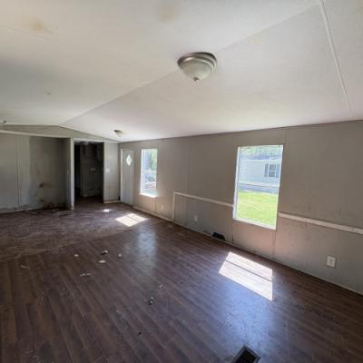 Photo 4 of 18 of home located at 117 Elijah Hill Lane Thomasville, GA 31792