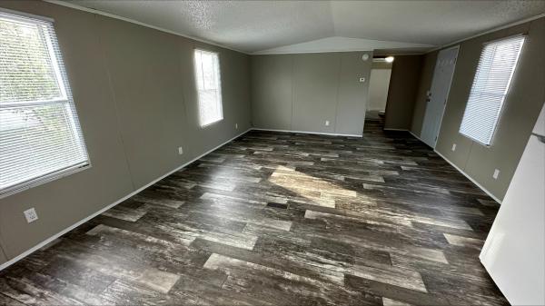 2002 Schult Buckeye Mobile Home