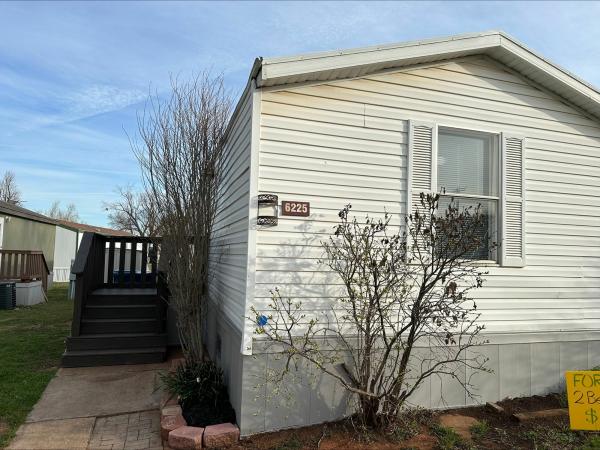 2002 Schult Buckeye Mobile Home