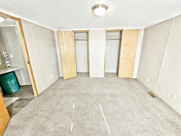 2002 Schult Desert Manor Mobile Home