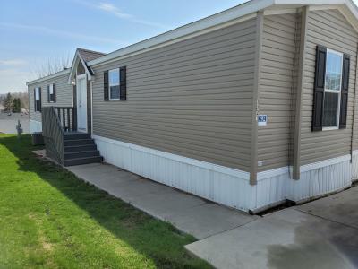 Mobile Home at 3321 51st Street Lot 292 Davenport, IA 52806