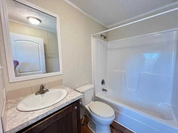 2019 Clayton Homes Inc Yes Mobile Home