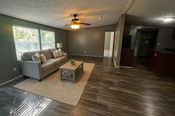 2014 Clayton Homes Inc Community Series Mobile Home