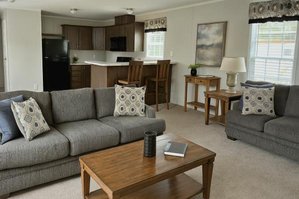 Photo 1 of 2 of home located at 17058 Coventry Lane Lot 127 Holly, MI 48442
