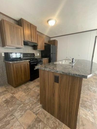 Mobile Home at 33 Carriage Lane Belleville, MI 48111