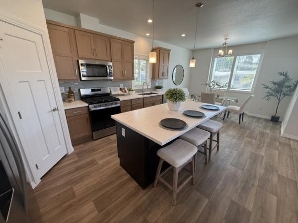 2026 Skyline VICTORY IP M201K Manufactured Home