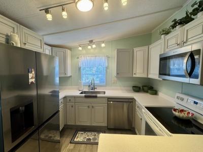 Photo 4 of 8 of home located at 2425 Harden Blvd Lot 291 Lakeland, FL 33803