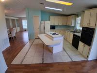1990 Manufactured Home