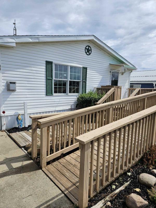 1995 Double wide Mobile Home For Sale